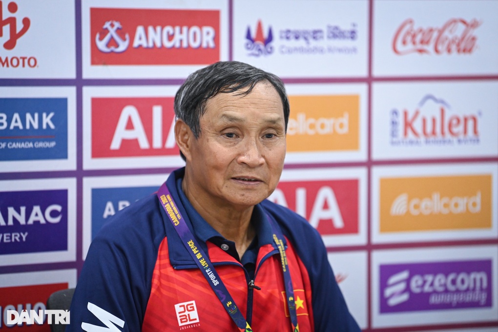 HLV Mai Đức Chung: Myanmar hiểu quá rõ tuyển nữ Việt Nam ở chung kết - 1 HLV Mai Đức Chung: Myanmar hiểu quá rõ tuyển nữ Việt Nam ở chung kết - 1