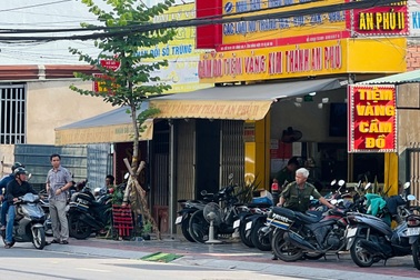 Bắt 6 đối tượng cướp tiệm vàng ở TPHCM