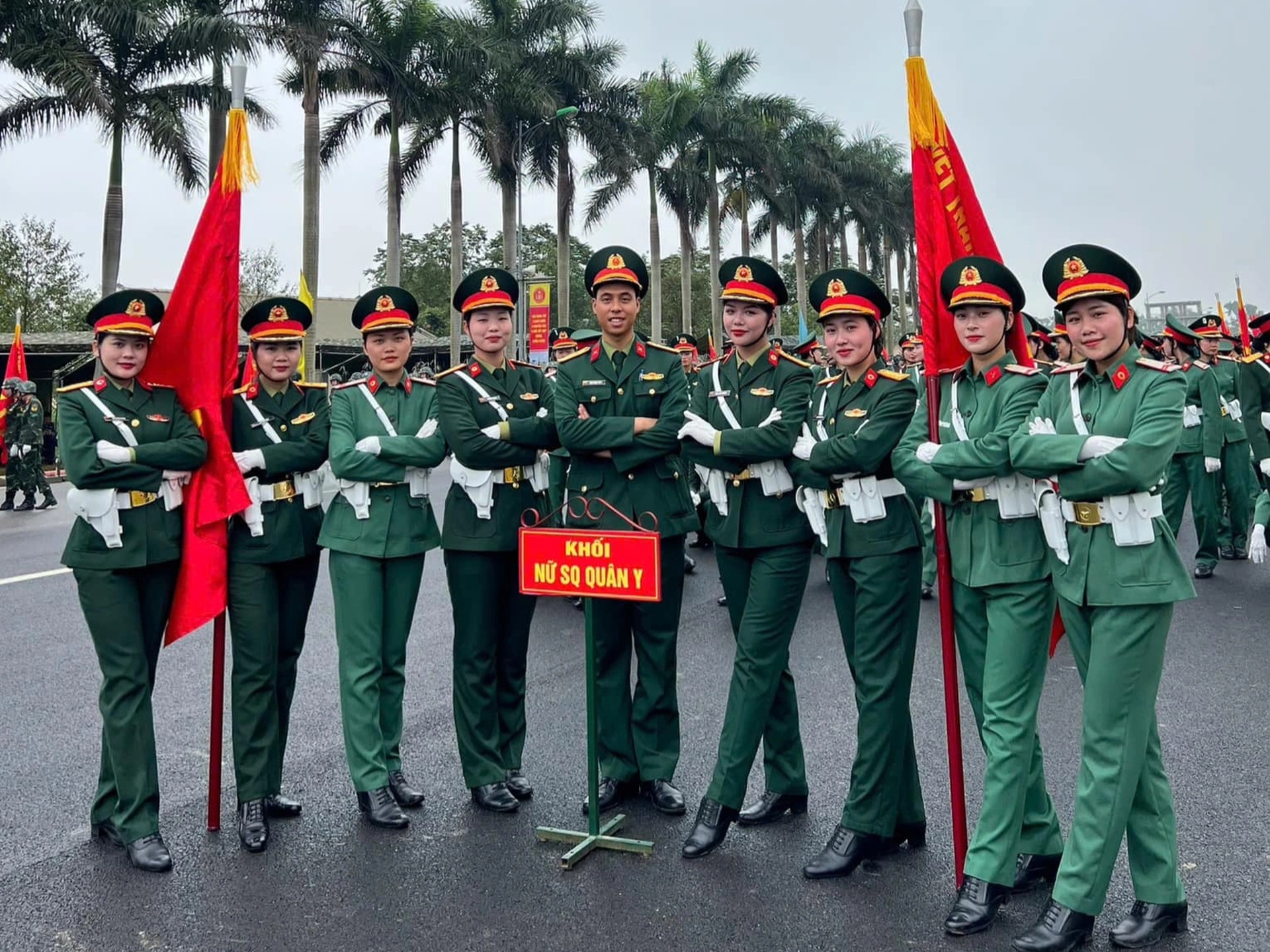 Nữ trung úy gây sốt khi diễu binh: Cao 1,73m, nhan sắc không thua hoa hậu - 6 Nữ trung úy gây sốt khi diễu binh: Cao 1,73m, nhan sắc không thua hoa hậu - 6