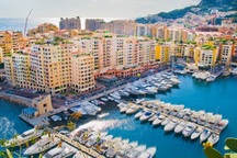 Cuộc sống của gia đình hoàng tộc có hàng tỷ USD xa hoa cỡ nào?