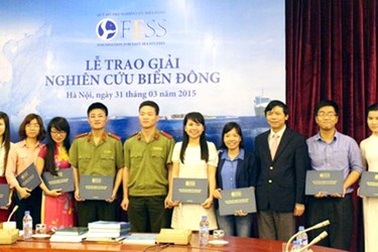 Sinh viên nghiên cứu xuất sắc về Trường Sa, Hoàng Sa