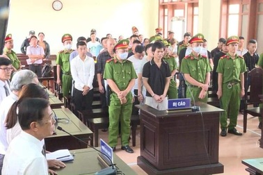 Hơn 71 năm tù cho 16 giang hồ cộm cán