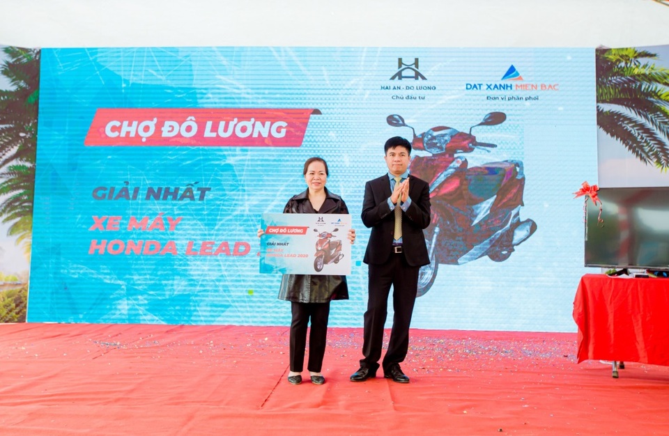 TTTM kết hợp chợ truyền thống Đô Lương chính thức cất nóc - 3 TTTM kết hợp chợ truyền thống Đô Lương chính thức cất nóc - 3