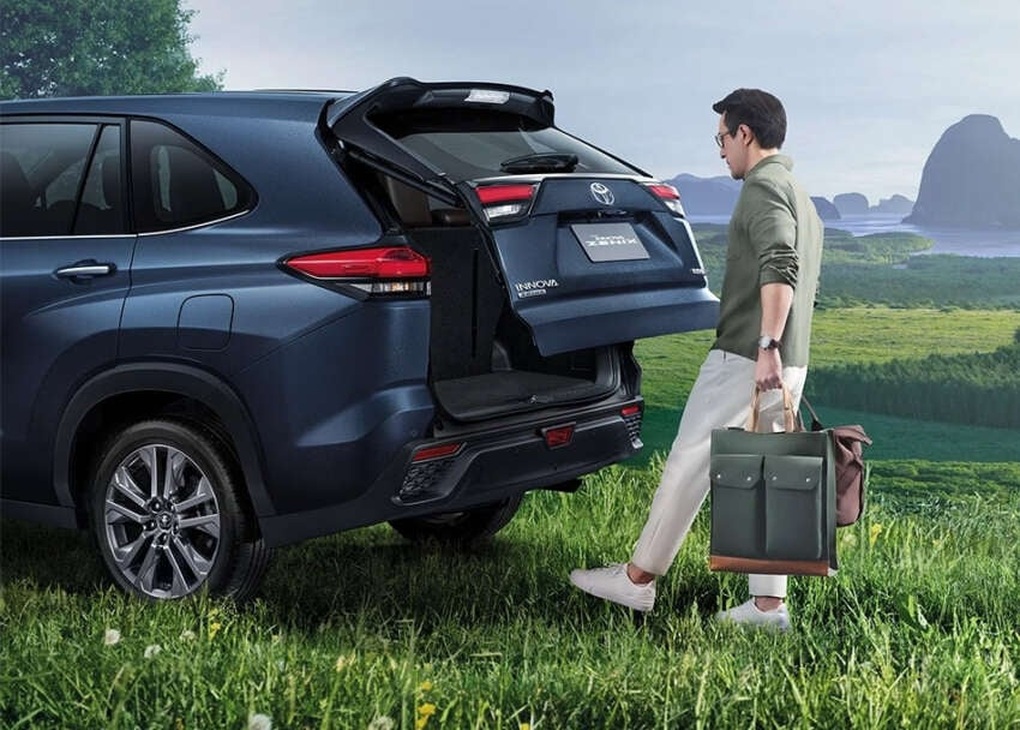 Innova Zenix ra mắt tại Thái Lan với động cơ hybrid, chờ ngày về Việt Nam - 9 Innova Zenix ra mắt tại Thái Lan với động cơ hybrid, chờ ngày về Việt Nam - 9