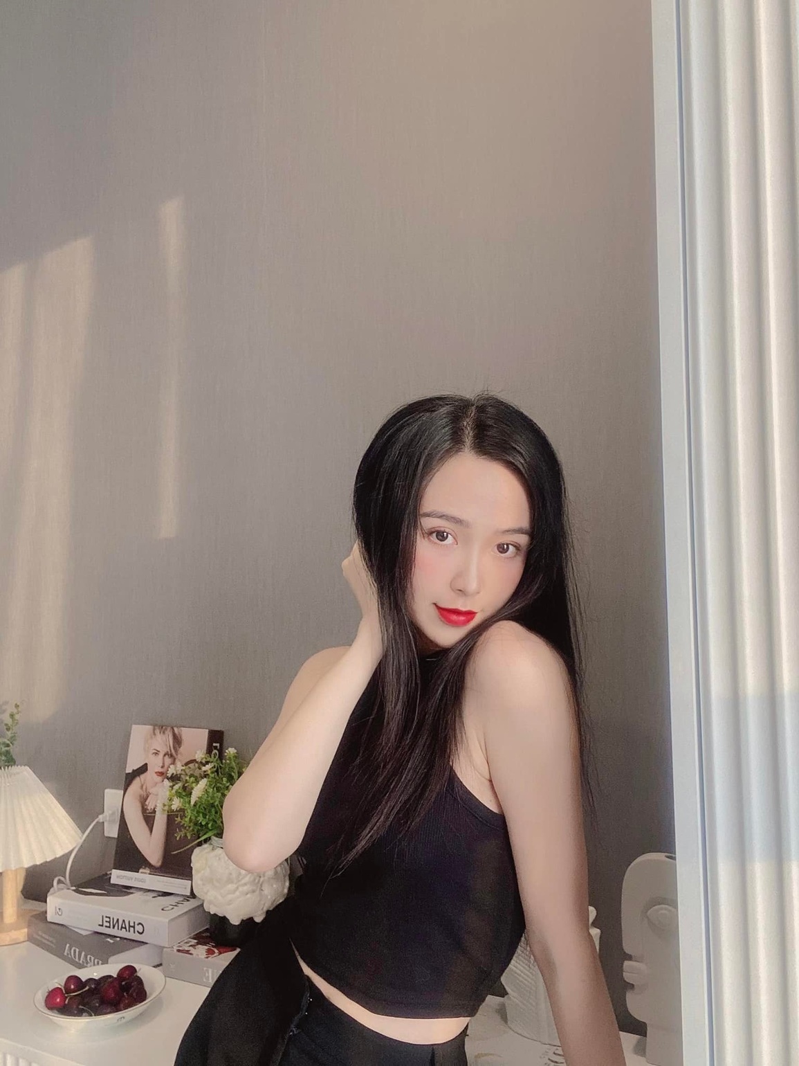 Bầm dập vì cảnh bị đánh ghen, Kim Oanh Thương ngày nắng về tiết lộ bí mật - 6 Bầm dập vì cảnh bị đánh ghen, Kim Oanh Thương ngày nắng về tiết lộ bí mật - 6