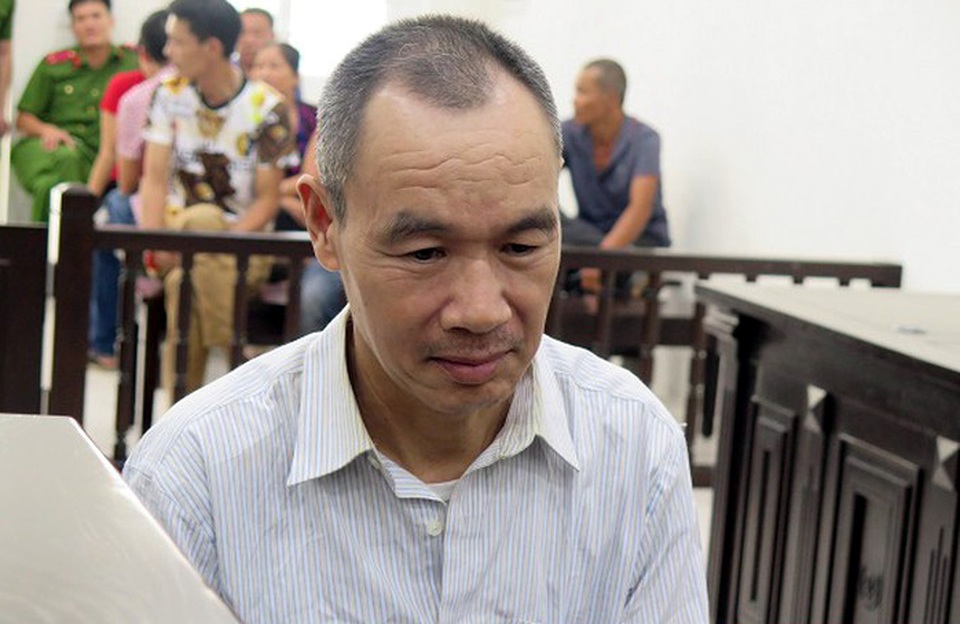 Hà Nội: Người đàn ông viết “bố cáo” trước khi chém con ruột tử vong - 1 Hà Nội: Người đàn ông viết “bố cáo” trước khi chém con ruột tử vong - 1