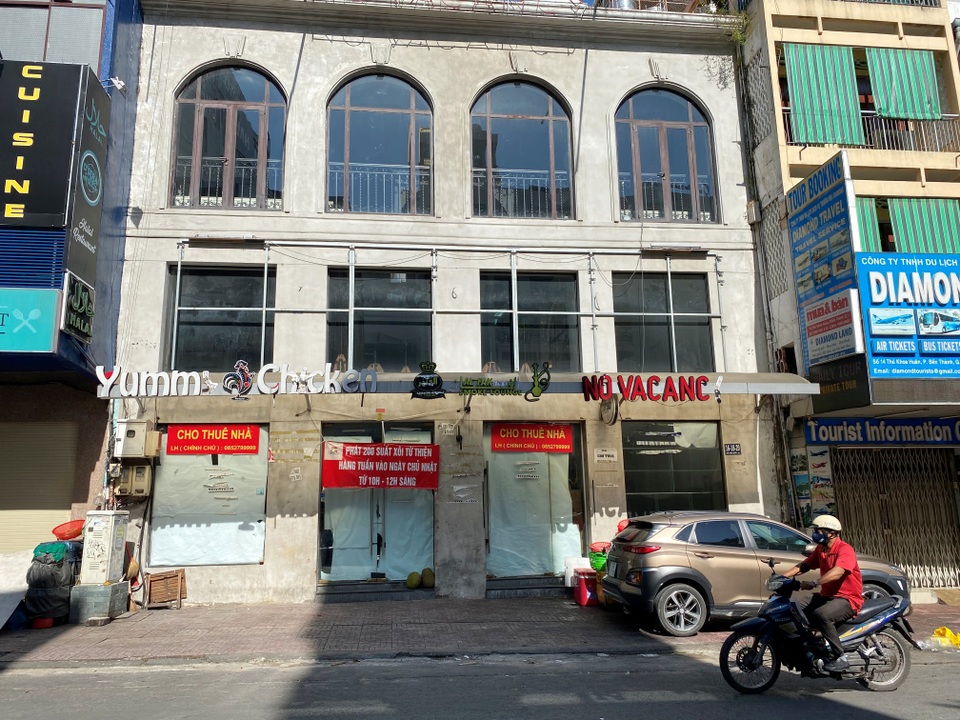Giảm giá 80 triệu đồng/tháng, đất vàng Sài Gòn khát người thuê - 2 Giảm giá 80 triệu đồng/tháng, đất vàng Sài Gòn khát người thuê - 2