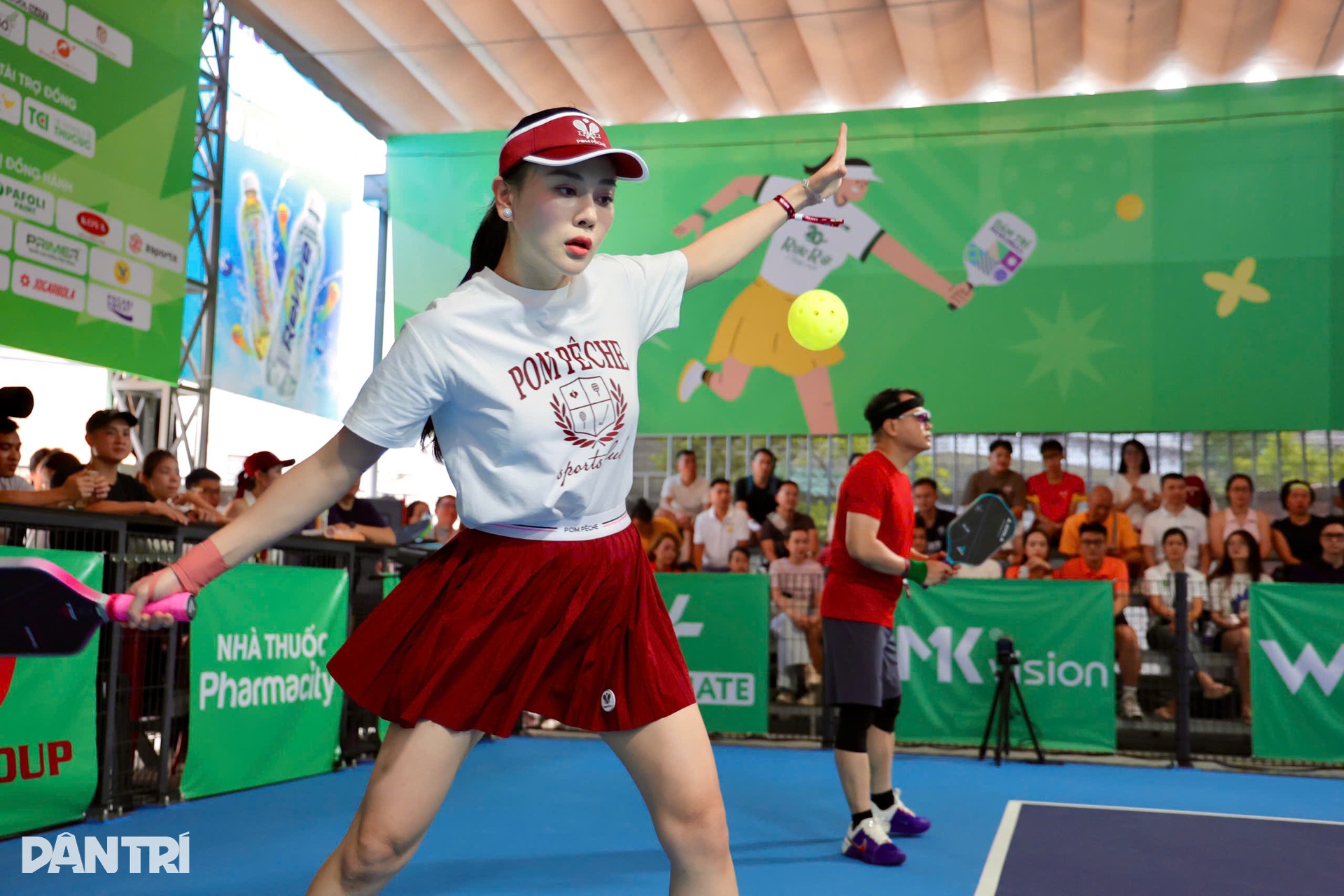 Phương Oanh - Shark Bình đấu máu lửa, gây sốt ở giải pickleball Dân trí - 10 Phương Oanh - Shark Bình đấu máu lửa, gây sốt ở giải pickleball Dân trí - 10