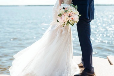 Đám cưới mùa dịch "tậu trâu lẫn nghé": Trinh tiết có còn quan trọng?