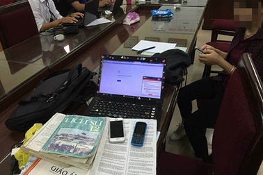 Cho tại ngoại đối với 3 người trong vụ đọc lời giải vào phòng thi