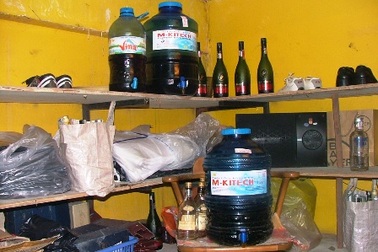 Cận Tết, rượu ngoại giả “lên ngôi”