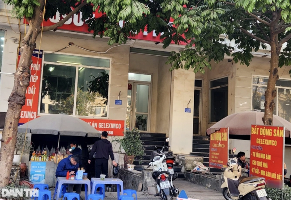 Mất việc, không thưởng Tết, môi giới bất động sản méo mặt lo tiền về quê - 1 Mất việc, không thưởng Tết, môi giới bất động sản méo mặt lo tiền về quê - 1