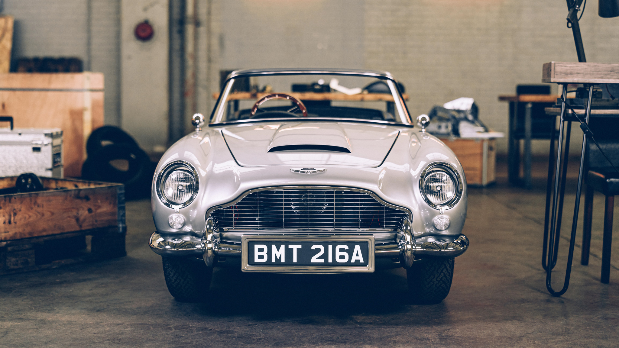 Khám phá Aston Martin DB5 phiên bản No Time To Die của James Bond - 7