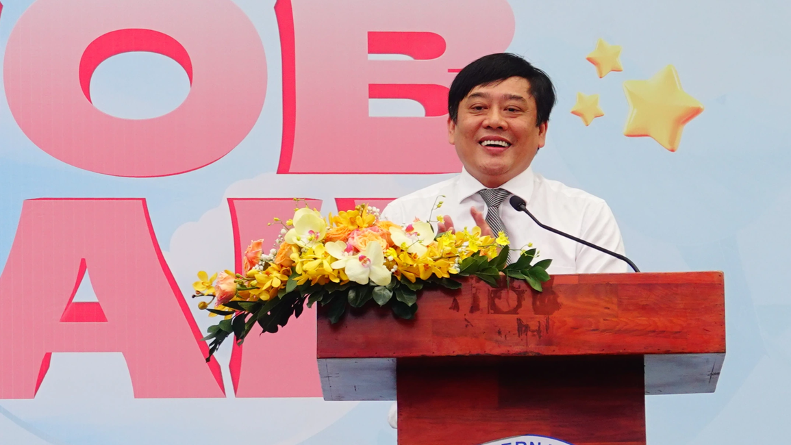 Hiệu trưởng thiết tha mong doanh nghiệp cảm thông cho ứng viên trẻ - 1 Hiệu trưởng thiết tha mong doanh nghiệp cảm thông cho ứng viên trẻ - 1