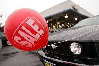 Cuộc chiến giá xe trên thị trường Mỹ