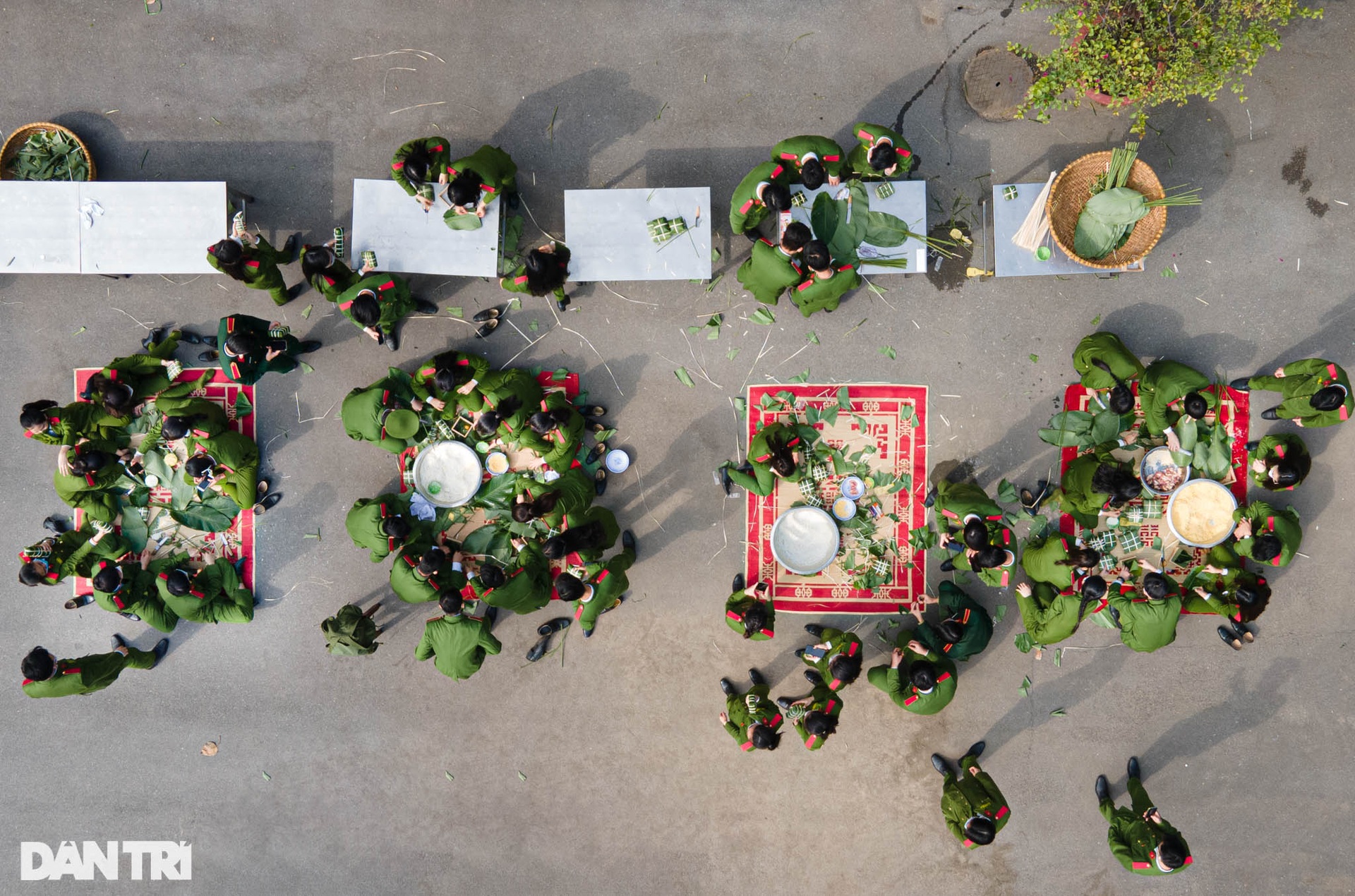 Chuyến xe mùa xuân đưa 300 học viên HV Cảnh sát nhân dân về quê đón Tết - 14 Chuyến xe mùa xuân đưa 300 học viên HV Cảnh sát nhân dân về quê đón Tết - 14