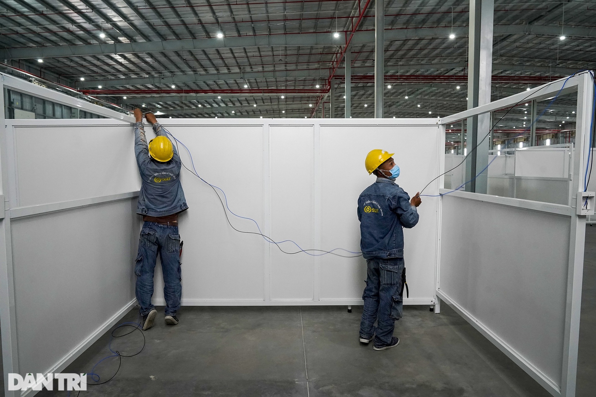 Cận cảnh bên trong bệnh viện dã chiến 5.000 giường ở Bình Dương - 5 Cận cảnh bên trong bệnh viện dã chiến 5.000 giường ở Bình Dương - 5