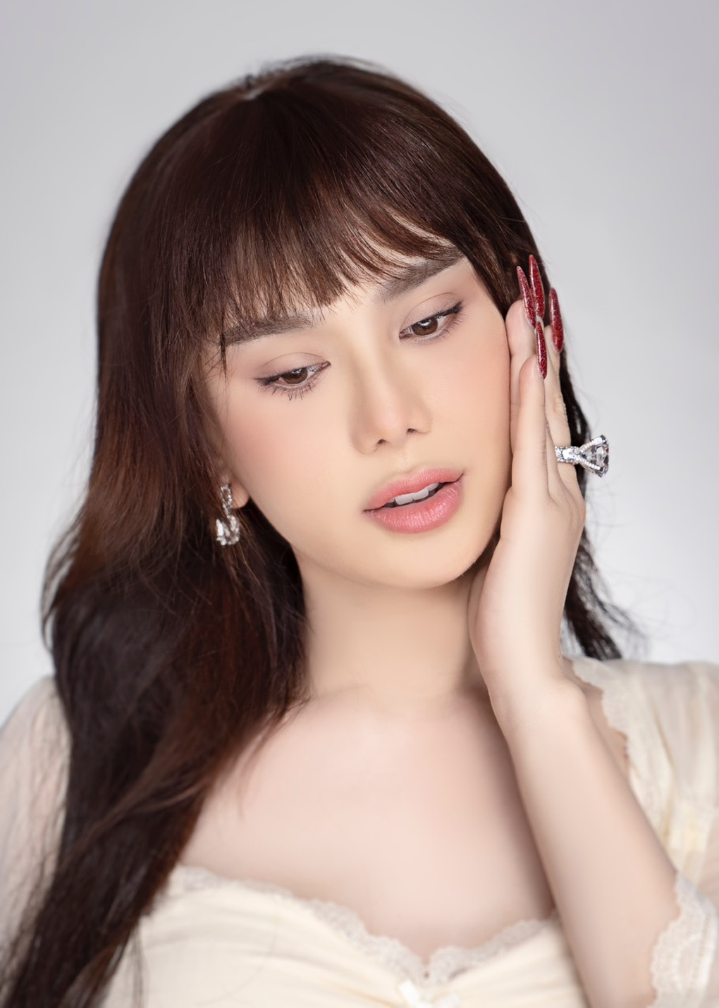 Lâm Khánh Chi lên tiếng khi bị nói giọng hỏng sau phẫu thuật - 3 Lâm Khánh Chi lên tiếng khi bị nói giọng hỏng sau phẫu thuật - 3