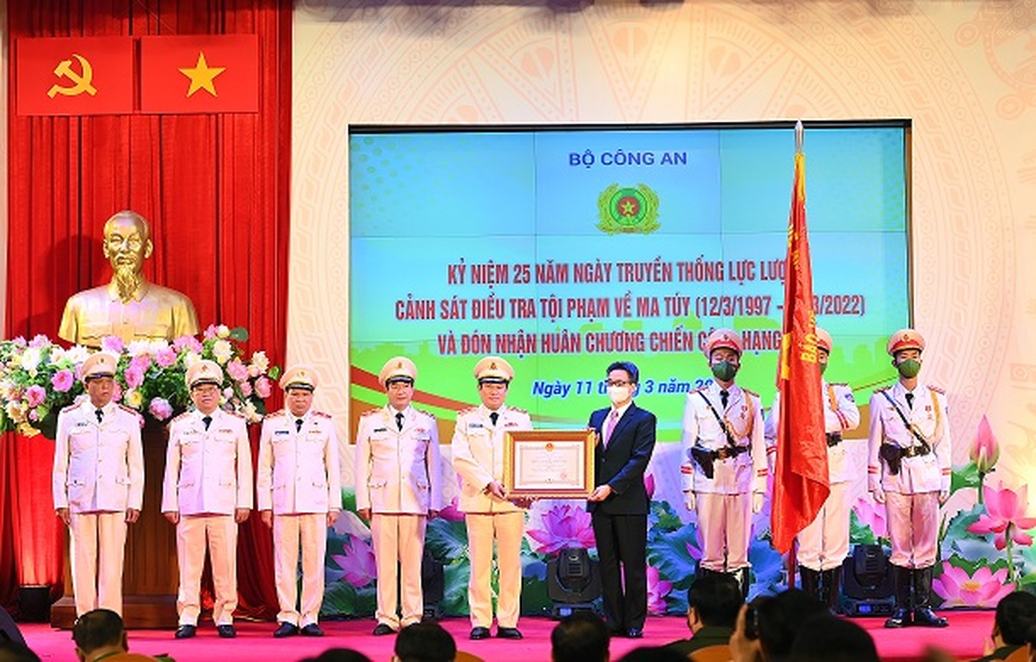 Cục Cảnh sát điều tra tội phạm ma túy nhận Huân chương Chiến công hạng Nhất - 2 Cục Cảnh sát điều tra tội phạm ma túy nhận Huân chương Chiến công hạng Nhất - 2