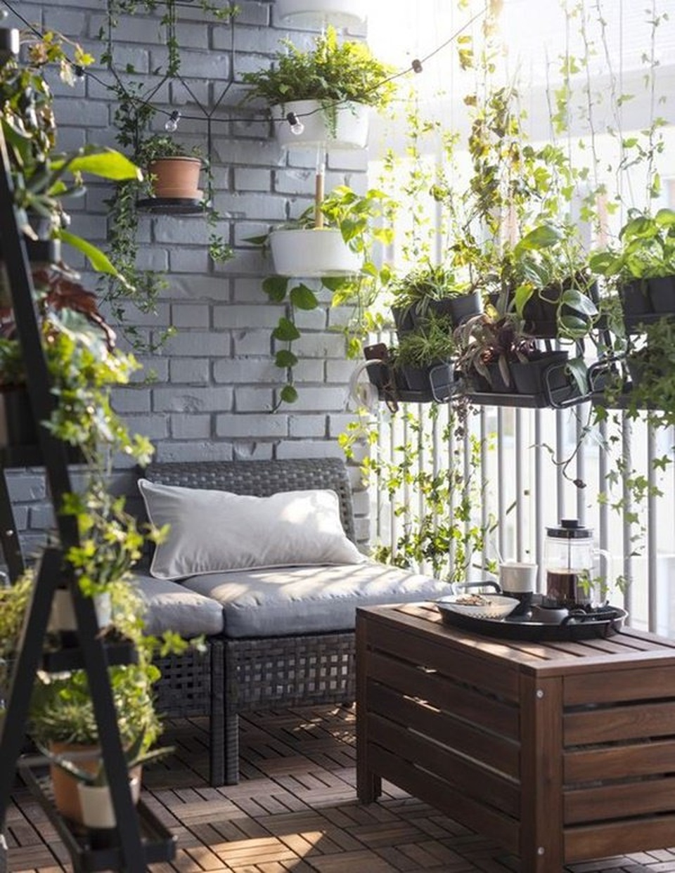 Chỉ cần thêm vài vật dụng này, ban công căn nhà lột xác đẹp ngỡ ngàng - 7 Chỉ cần thêm vài vật dụng này, ban công căn nhà lột xác đẹp ngỡ ngàng - 7