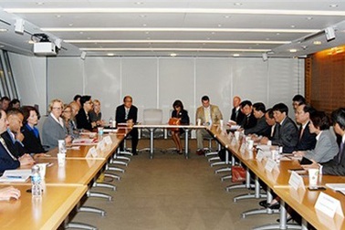 Phó Thủ tướng Vũ Văn Ninh tiếp cộng đồng doanh nghiệp Hoa Kỳ