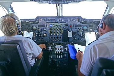 Máy bay Mỹ chuyển hướng vì cà phê đổ