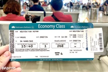 Mở bán vé máy bay Tết sớm: Giá cao ngất ngưởng, nhiều chặng đã "cháy"