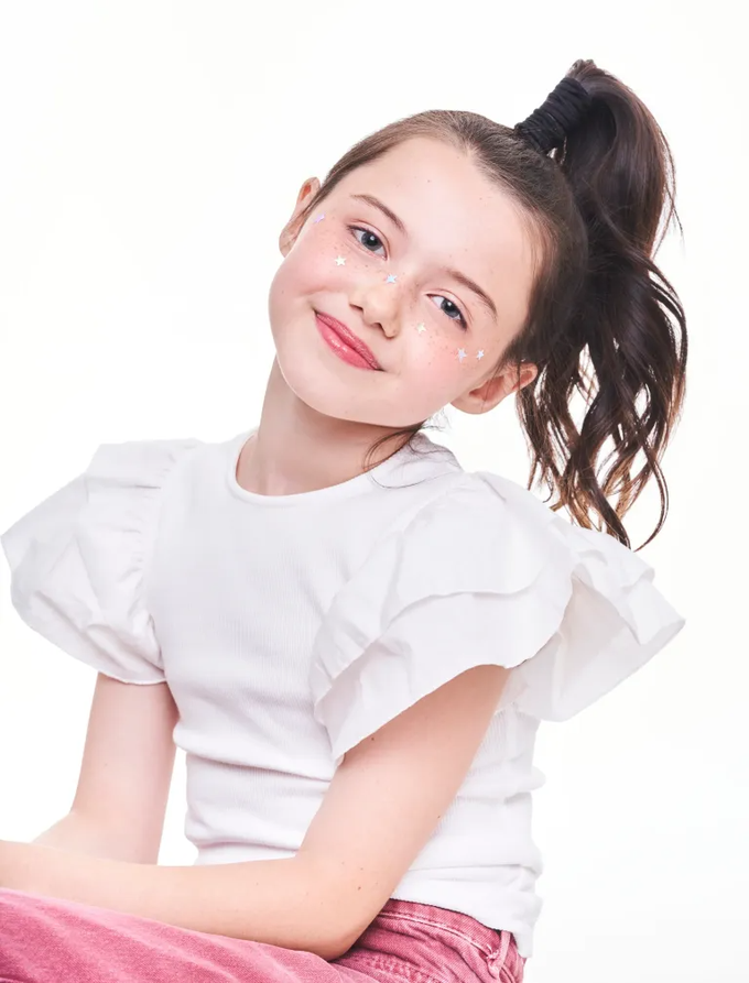 Violet McGraw là một trong những diễn viên nhí đang được săn đón nhất Hollywood hiện tại.