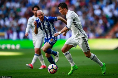 C.Ronaldo vô duyên, Real Madrid vẫn thắng đậm Alaves