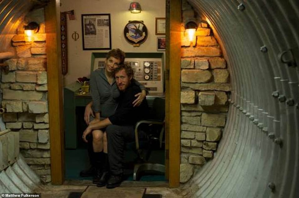 Hô biến hầm chứa tên lửa thời chiến thành lâu đài lộng lẫy trị giá 3,2 triệu USD - 7