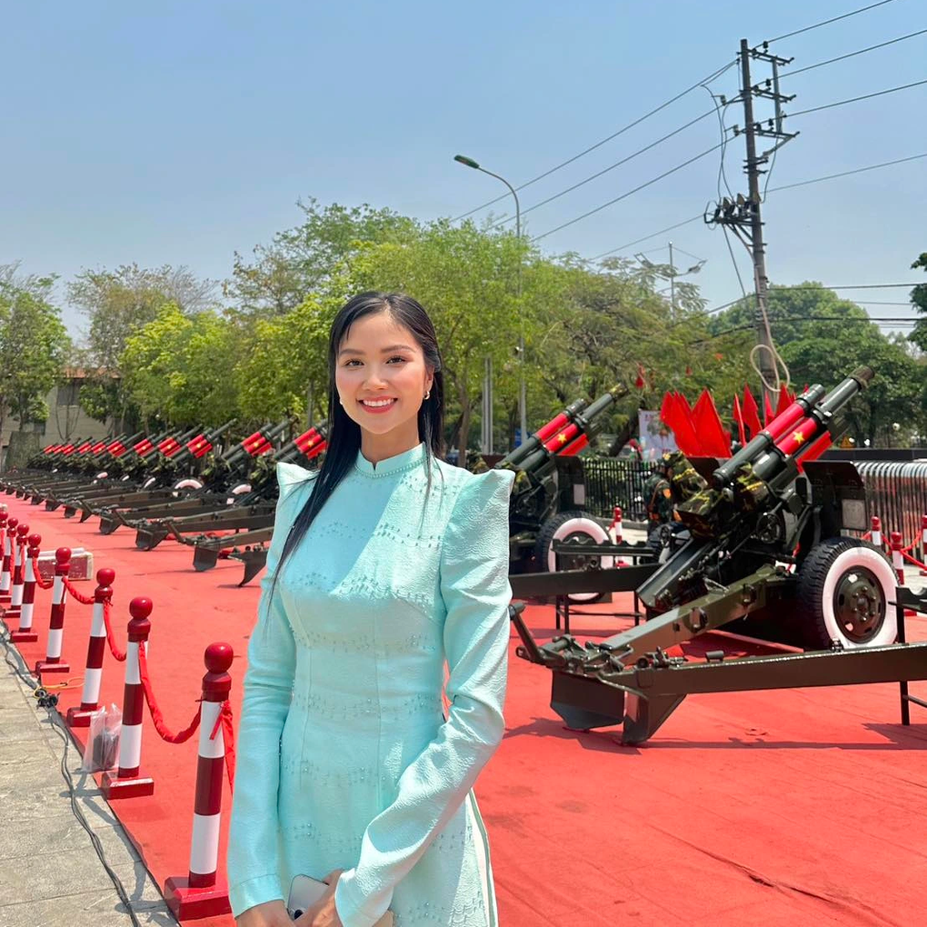 Sao Việt xúc động trong lễ diễu binh mừng chiến thắng Điện Biên Phủ - 4