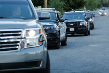 Lính cứu hỏa Mỹ bị phục kích, 2 người thiệt mạng