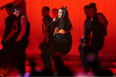 Giới trẻ Sài thành háo hức đại tiệc âm nhạc của Ariana Grande
