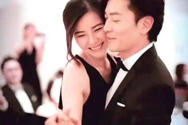 Cuộc sống hạnh phúc không con cái của Trịnh Y Kiện và Mông Gia Tuệ