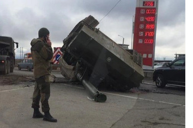 Phanh gấp làm rơi pháo tự hành 46 tấn, quân nhân Nga phải đền 380.000 USD