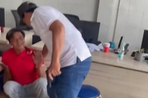 Tạm giữ một người dùng sổ đỏ giả nhằm chiếm đoạt 8 tỷ đồng ở Bình Dương