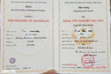 Chủ tịch Hội đồng Trường Kinh Bắc bị tố dùng bằng giả: Nộp bằng cho công an