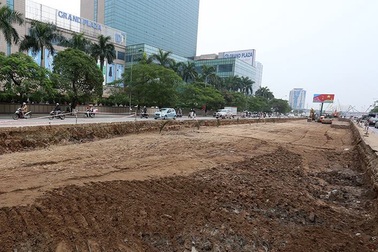 Hà Nội chi 125 tỷ đồng xén dải phân cách, thông “điểm đen” ùn tắc