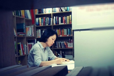 Thị trường dịch thuật "đi thuê, lại đi thuê lại"