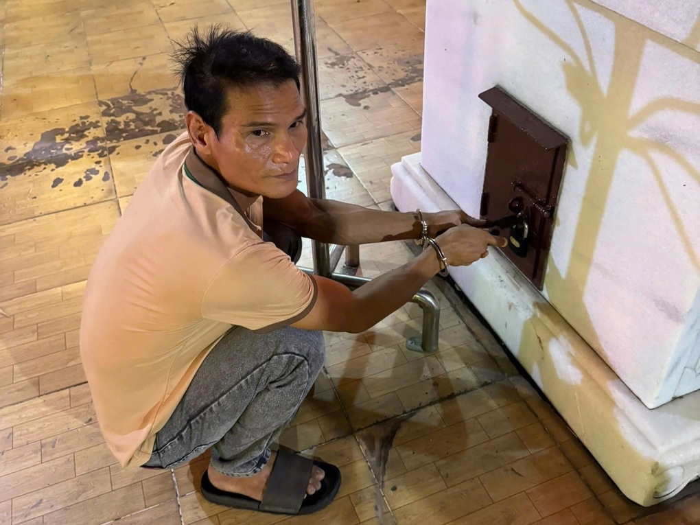 Triệt phá nhiều vụ trộm tiền công đức trong chùa ở TPHCM - 1