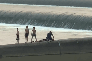 Tắm ở đập nước bara, nam thanh niên đuối nước được cứu sống kỳ diệu