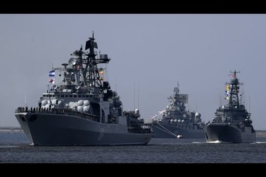 Tàu chiến Nga bị "tố" suýt đâm trúng tàu Mỹ