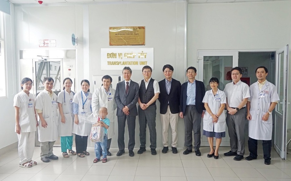Bé trai 4 tuổi u nguyên bào thần kinh được ghép tế bào gốc thành công - 3 Bé trai 4 tuổi u nguyên bào thần kinh được ghép tế bào gốc thành công - 3