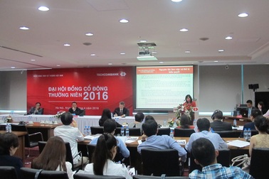 Techcombank dự kiến niêm yết trên sàn chứng khoán theo quy định