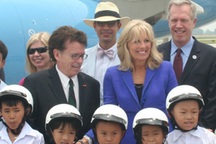 Phu nhân Phó tổng Mỹ Joe Biden đến Hà Nội