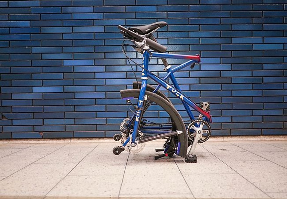Tuck Bike - Độc đáo xe đạp gấp gọn được cả bánh xe - 3 Tuck Bike - Độc đáo xe đạp gấp gọn được cả bánh xe - 3