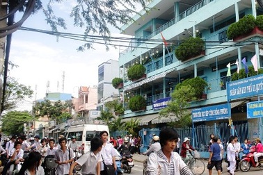 Hỗn chiến trong trường, 3 nam sinh bị chém trọng thương