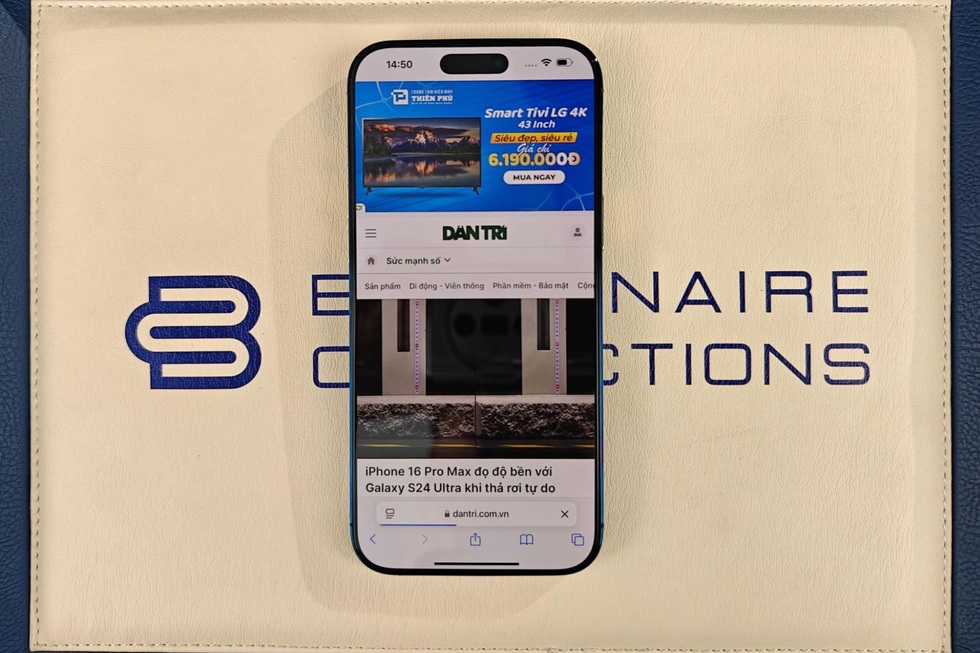 Ngắm iPhone 16 Pro Max bản giới hạn màu xanh ngọc lục bảo - 9 Ngắm iPhone 16 Pro Max bản giới hạn màu xanh ngọc lục bảo - 9