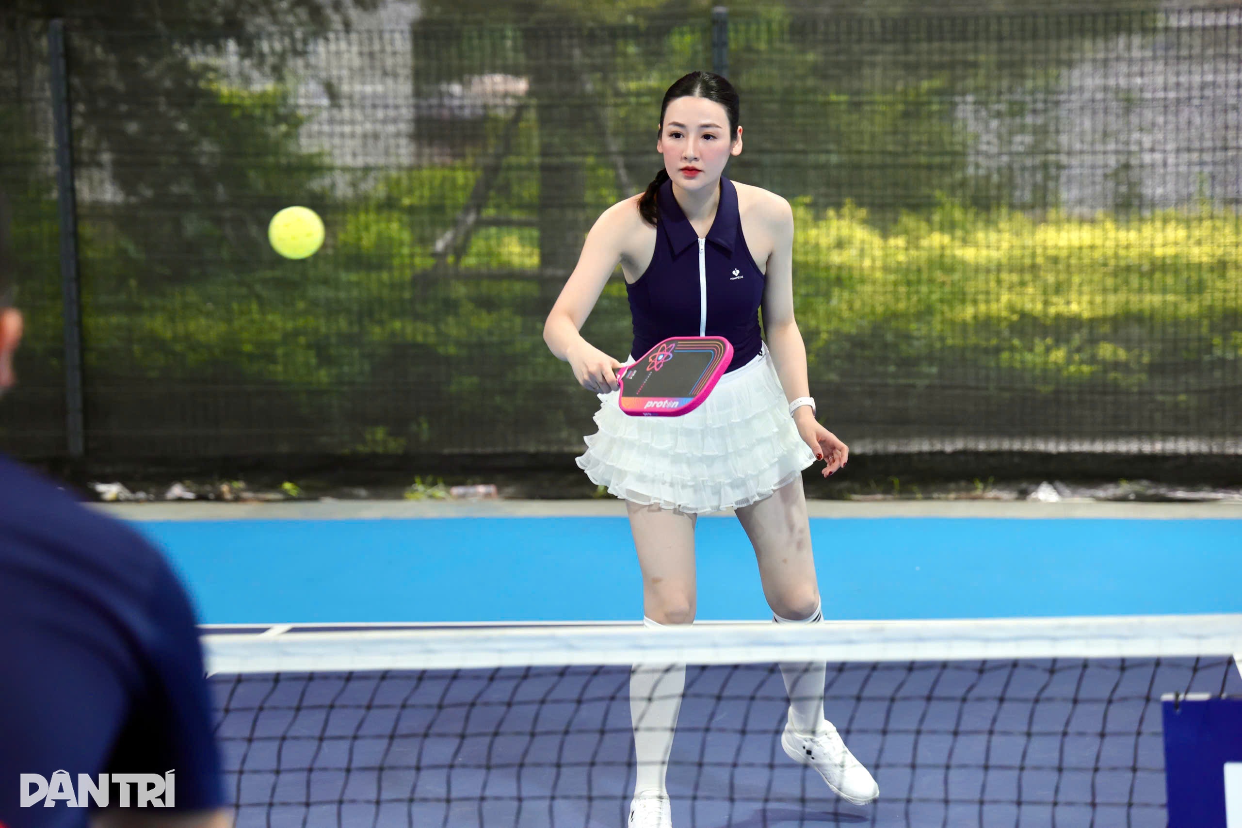 Cuộc chiến gay cấn giữa Á hậu Tú Anh và Phương Oanh trên sân pickleball - 3