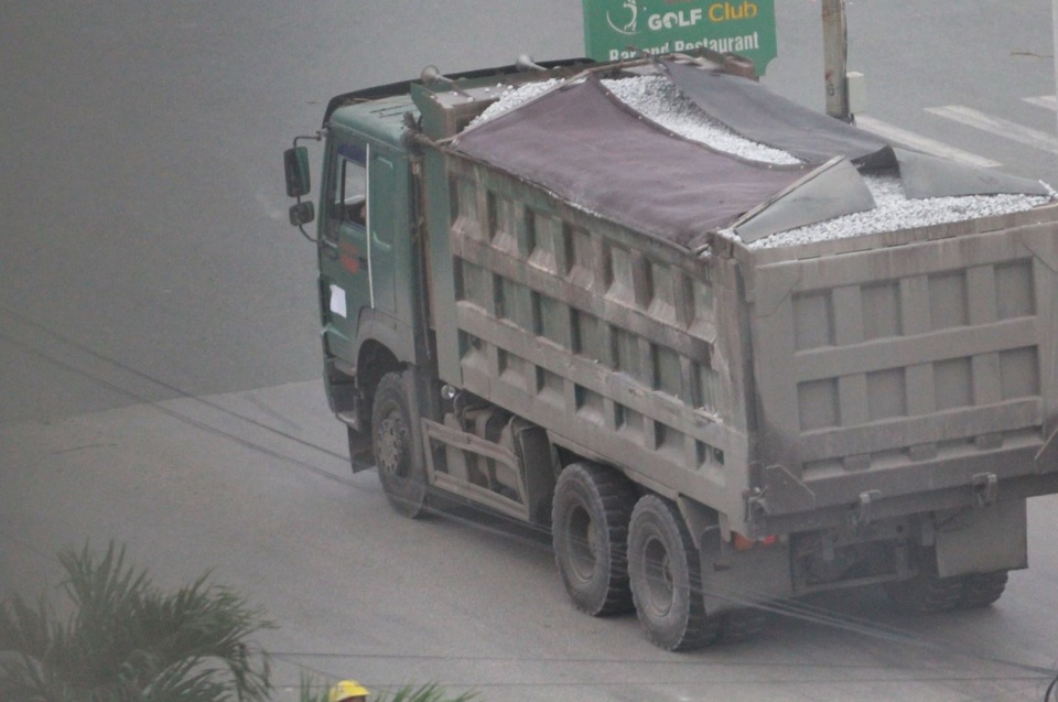 Ám ảnh những đoàn xe dấu hiệu chở quá tải chạy rầm rập trên quốc lộ - 3 Ám ảnh những đoàn xe dấu hiệu chở quá tải chạy rầm rập trên quốc lộ - 3